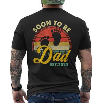 Soon To Be Dad Est 2025 Fathers Day New Dad Pregnancy Men's T-shirt Back Print - Thegiftio UK