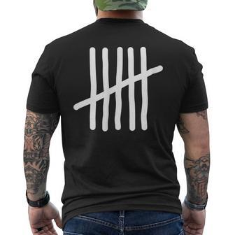 Strichliste Striche Zeichen Fünf Sechs Mathe T-Shirt mit Rückendruck - Seseable