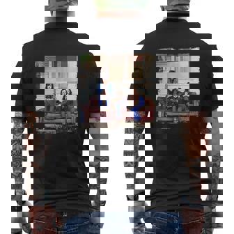 T-shirt imprimé au dos Noir Avec Photo de Groupe sur Canapé, Mode Personnalisée - Cadeauxyz
