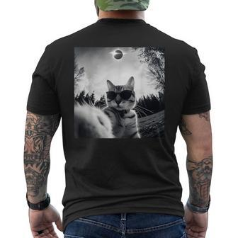 Total Solar Eclipse 2024 Cat Taking Selfie With Totality Men's T-shirt Back Print | Mazezy