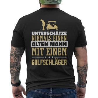 Underschatz Nie Einen Alten Mann Golf Club T-Shirt mit Rückendruck - Seseable