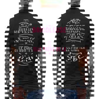 Une Super Bricoleuse Neieillit Pas Cadeau Bricoleuse T-shirt imprimé au dos - Cadeauxyz