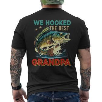Vintage Retro We Hooked The Best Grandpa Father's Day Fisher Men's T-shirt Back Print - Seseable