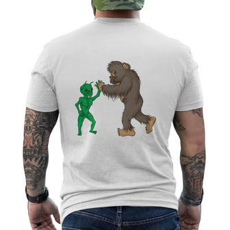 Bigfoot Alien High Five Ufo Sasquatch Mens Back Print T-shirt - Thegiftio UK