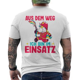 Children's Aus Dem Weg Bin Im Einsatz Fire Engine Unicorn Fire Brigade T-Shirt mit Rückendruck - Geschenkecke