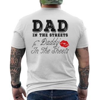 Dad In The Streets Daddy In The Sheets Geschenke Für Papa T-Shirt mit Rückendruck - Geschenkecke