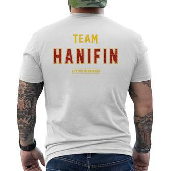 Distressed Team Hanifin Proud Family Nachname Nachname T-Shirt mit Rückendruck - Seseable