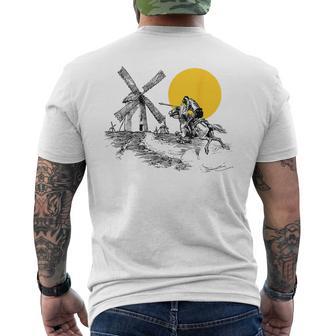 Don Quijote Gegen Windmill Im Sonnenschein T-Shirt mit Rückendruck - Geschenkecke