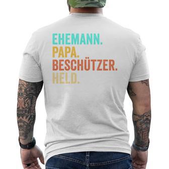 Ehemann Papa Beschützer Heldatertag T-Shirt mit Rückendruck - Geschenkecke