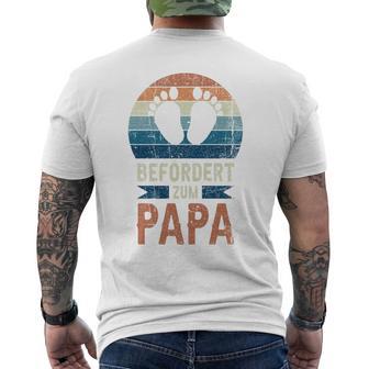 Für Papa Zur Geburt Frischgebackener Papa Retro T-Shirt mit Rückendruck - Geschenkecke