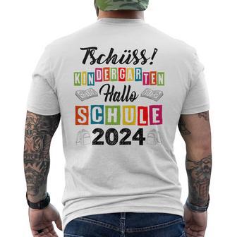 Kinder Tschüss Kindergarten Hallo Schule 2024 Kita Abgänger T-Shirt mit Rückendruck - Seseable