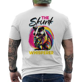 Lustiges Stinktier The Skunk Whisperer T-Shirt mit Rückendruck - Seseable