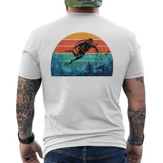 Retro Underwater Scuba Diving Water Rat Diving T-Shirt mit Rückendruck - Seseable