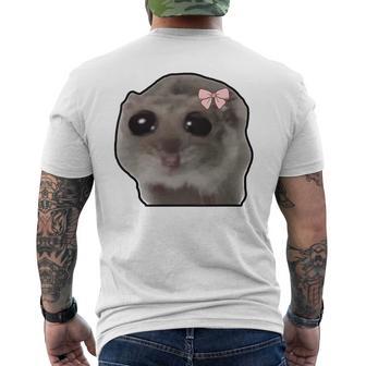 Trauriger Hamster Meme Trauriger Hamster T-Shirt mit Rückendruck - Geschenkecke