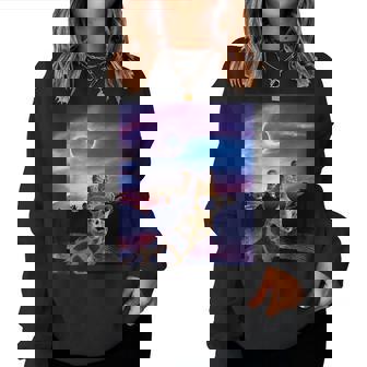 Cool Giraffe Selfie With Solar 2024 Eclipse Sunglasses Women Sweatshirt - Thegiftio