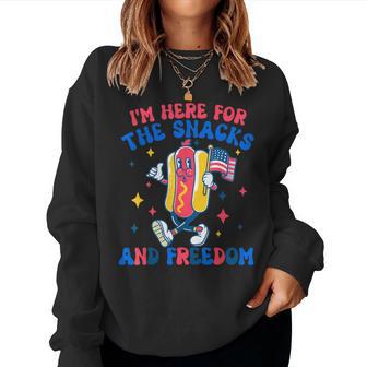 Groovy 4Th Of July I'm Here For The Snacks And Freedom Women Sweatshirt - Thegiftio UK