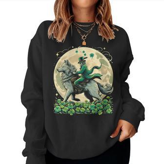 Patrick's Leprechaun Riding Wolf Vintage Loves Wolves Women Sweatshirt - Monsterry UK