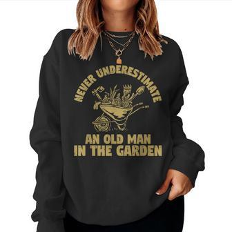 Plant Gardening Gardener An Old Man In The Garden Women Sweatshirt - Thegiftio UK