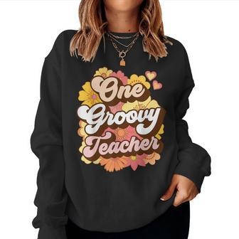 Retro One Groovy Teacher Educator Appreciation Best Teacher Women Sweatshirt - Thegiftio UK
