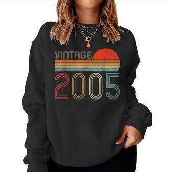 Vintage 2005 19Th Birthday Retro 19 Years Old Women Sweatshirt - Monsterry DE
