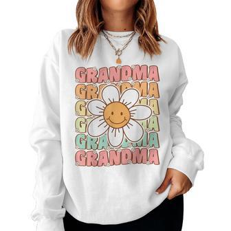 Cute Groovy Grandma 70S Family Birthday Party Daisy Flower Women Sweatshirt - Seseable