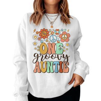 Groovy Auntie Retro Aunt Birthday Matching Family Party Women Sweatshirt - Seseable
