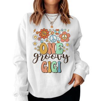 Groovy Gigi Retro Grandma Birthday Matching Family Party Women Sweatshirt - Monsterry DE