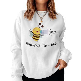 Mummy To Bee 2024 I'm Going To Be A Mum Pregnancy Announce Women Sweatshirt - Thegiftio UK