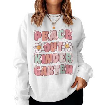 Peace Out Kindergarten Cute Groovy Last Day Of Kindergarten Women Sweatshirt - Seseable