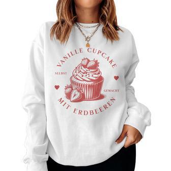 Vanille Cupcake Mit Erdbeeren Auf Dem Rücken Sweatshirt Frauen - Geschenkecke