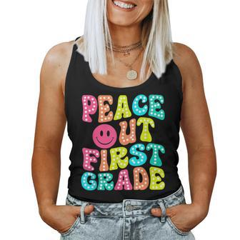 Peace Out First Grade Graduation Last Day Of School Groovy Women Tank Top - Seseable