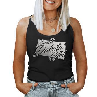 South Dakota Girl Vintage Distressed State Outline Women's Women Tank Top - Monsterry