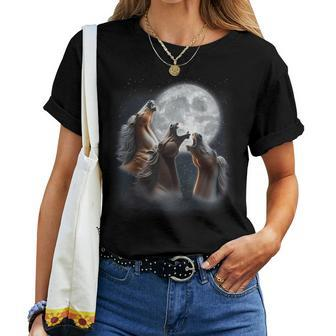 3 Horses Howling At The Moon Horse Lover Equestrian Women T-shirt | Mazezy