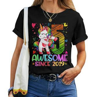 5 Years Old Flossing Unicorn 5Th Birthday Girl Party Women T-shirt - Monsterry AU