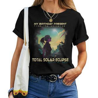 Aesthetic Girl Total Solar Eclipse Apr 8 2024 Birthday Women T-shirt - Seseable