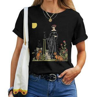 The Cat Lady Tarot Card Vintage Gothic Cat Mom Women T-shirt | Mazezy CA