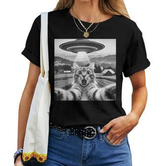 Cat Selfie With Alien Ufo Cat For Kid Women T-shirt - Seseable