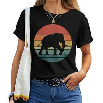 Elephant Retro Vintage Animal Lover Women T-shirt - Monsterry UK