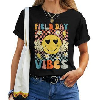 Field Day Vibes Fun Day Groovy Retro Field Trip Boys Girls Women T-shirt - Monsterry