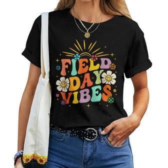 Field Day Vibes Groovy Teacher Field Day 2024 Women T-shirt | Mazezy