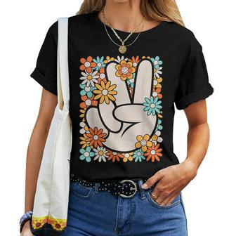 Hippie Peace Hand Sign Groovy Flower 60S 70S Retro Women T-shirt - Seseable