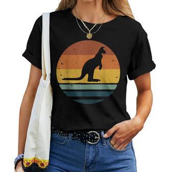 Kangaroo Vintage Retro Mom Dad Women T-shirt - Monsterry