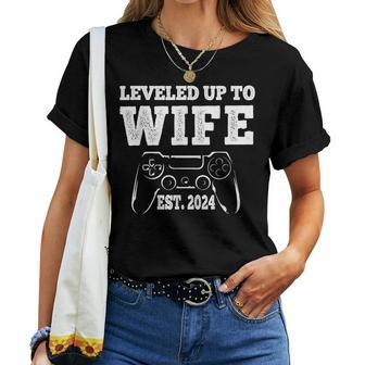Leveled Up To Wife 2024 For Her Newly Married Couple Women T-shirt - Thegiftio UK