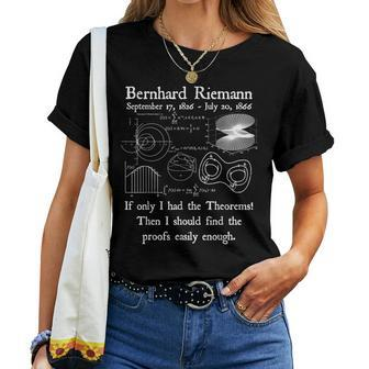 Nerdy Vintage Bernhard Riemann Mathematics Math Teacher Women T-shirt - Monsterry DE