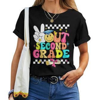Peace Out Second Grade Happy Last Day Of School Teacher Women T-shirt - Seseable