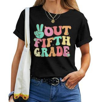 Peace Sign Out Fifth Grade Last Day School 5Th Graduation Women T-shirt - Monsterry