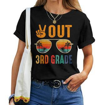 Peace Out Third 3Rd Grade Happy Last Day Of School Retro Women T-shirt | Mazezy UK