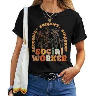 Retro Groovy Social Worker Flower Social Work Month Women T-shirt | Mazezy
