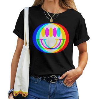 Trendy Happy Face Retro Groovy Smile Face Illusion Women T-shirt - Seseable