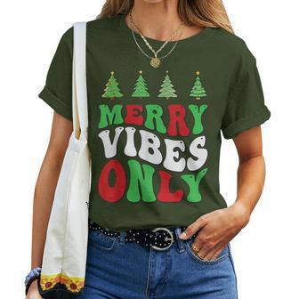Merry Vibes Only Christmas Groovy Xmas Tree Holiday Women T-shirt | Mazezy